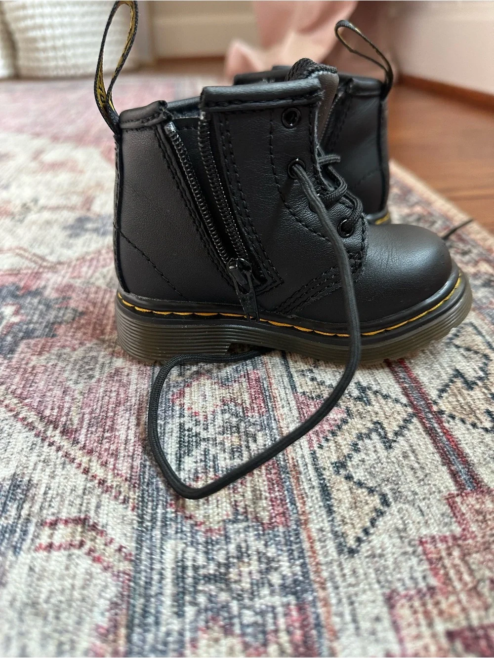 Dr. Martens classic black